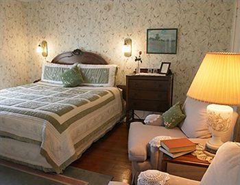 Bath Street 4* Santa Bárbara